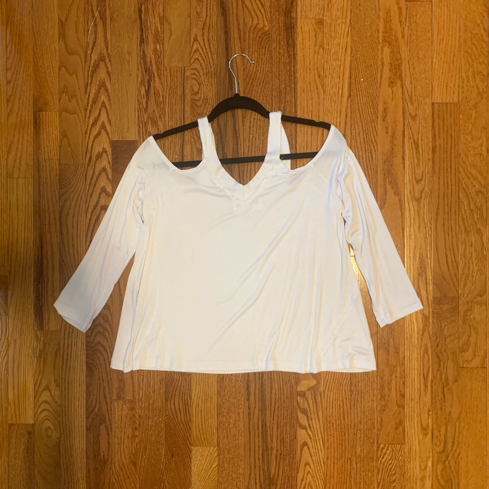 Annli’s Style white cold shoulder blouse